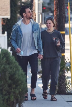 Hannah Brown - Spotted holding boyfriend Adam Woolard's hand in Los Angeles