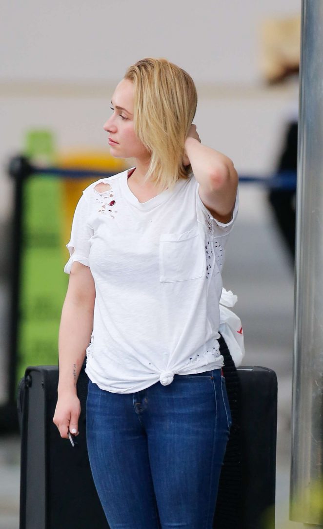 Hayden Panettiere in Jeans - Arriving at the airport in Barbados