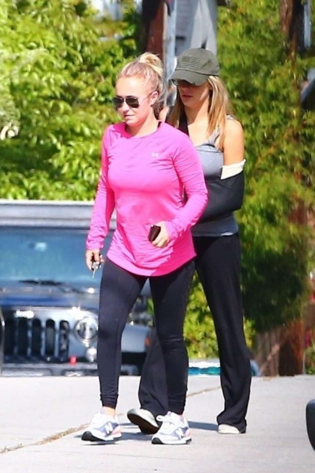 Hayden Panettiere in Tights - Out in Hollywood