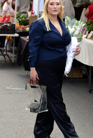 Hayley Hasselhoff - Shopping at the West Hollywood Farmers Market