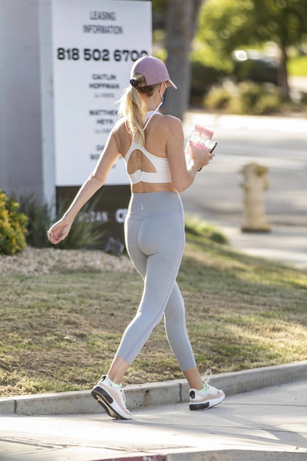 Hayley Roberts - In leggins while out for a walk in Calabasas