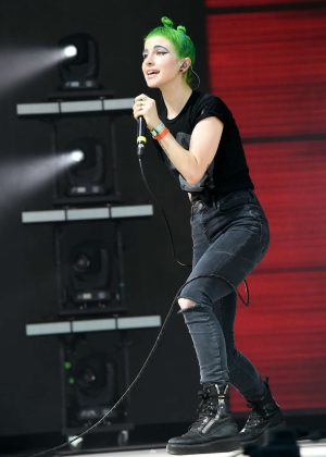 Hayley Williams - 2016 Bonnaroo Arts and Music Festival in Manchester