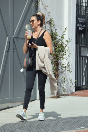 Heather McDonald - Steps out for a coffee in Newport Beach
