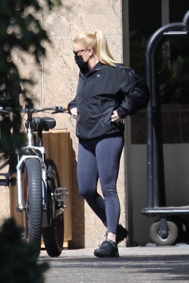 Heather Milligan - Out for a bike ride in Santa Monica