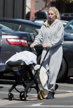 Heather Rae El Moussa - Seen with new baby Tristan around town in Newport Beach