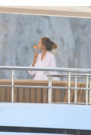Heidi Klum – With Leni Klum Soak on a luxury yacht in Capri-56 – GotCeleb