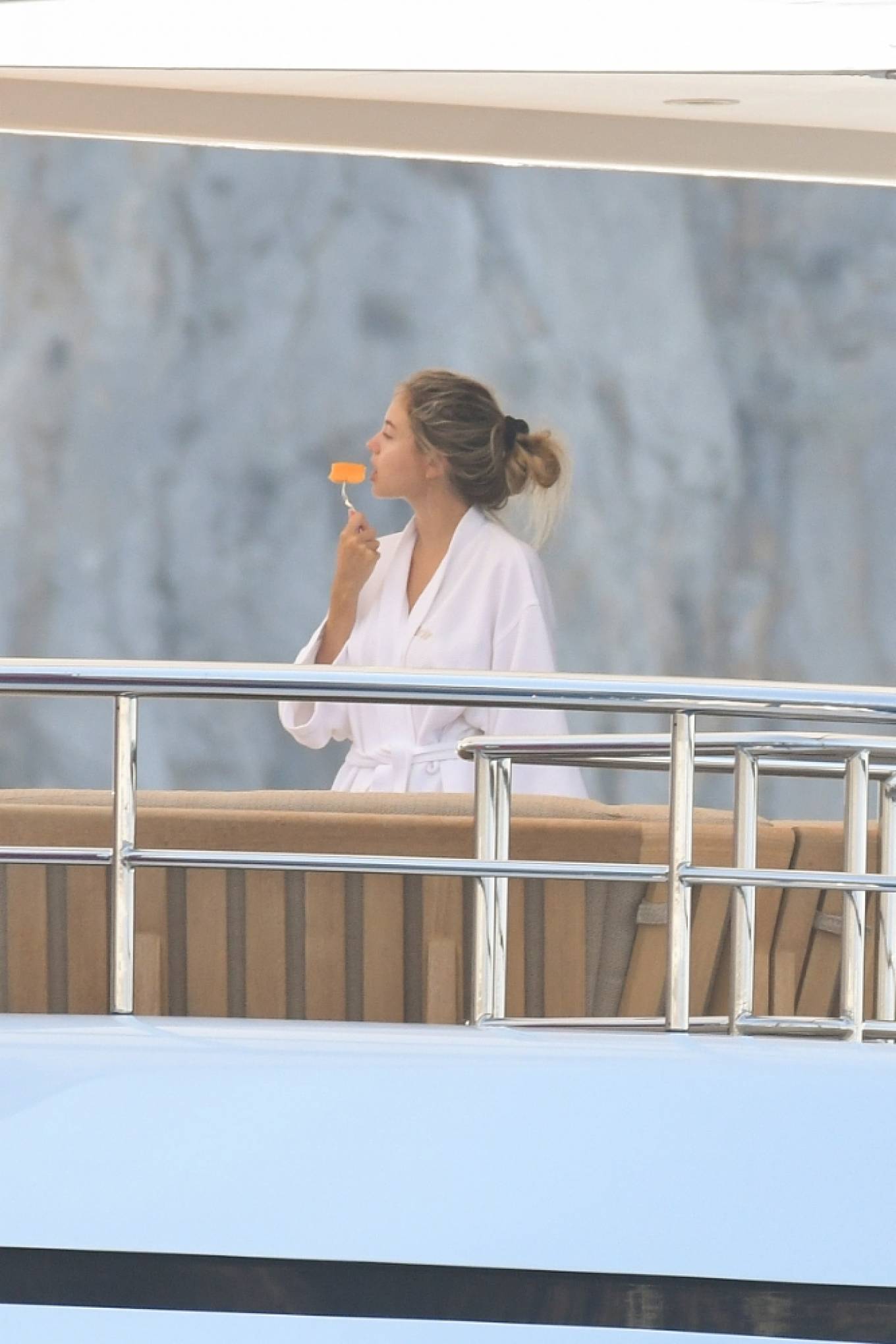 Heidi Klum With Leni Klum Soak On A Luxury Yacht In Capri 09 Gotceleb