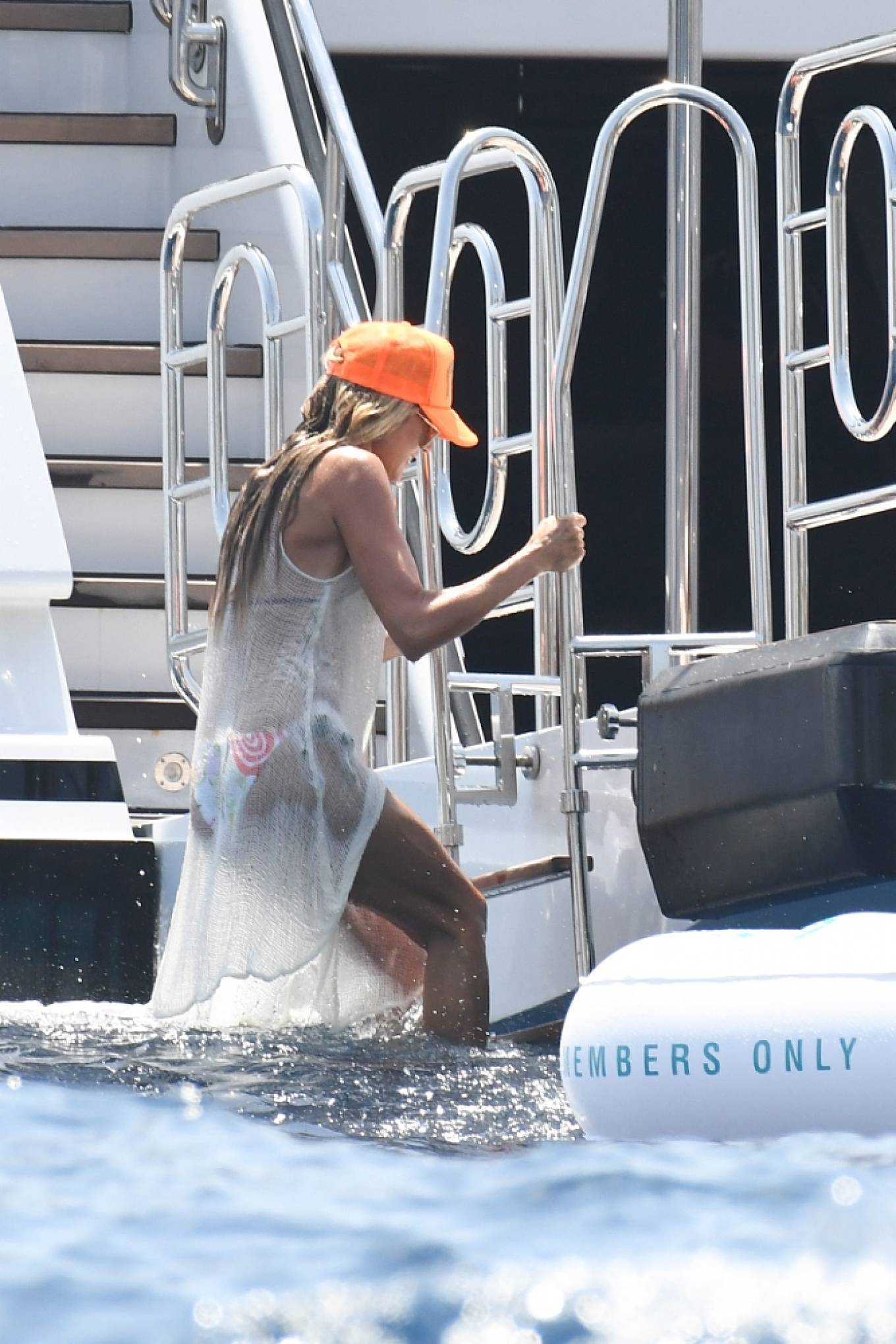 Heidi Klum With Leni Klum Soak On A Luxury Yacht In Capri 20 Gotceleb
