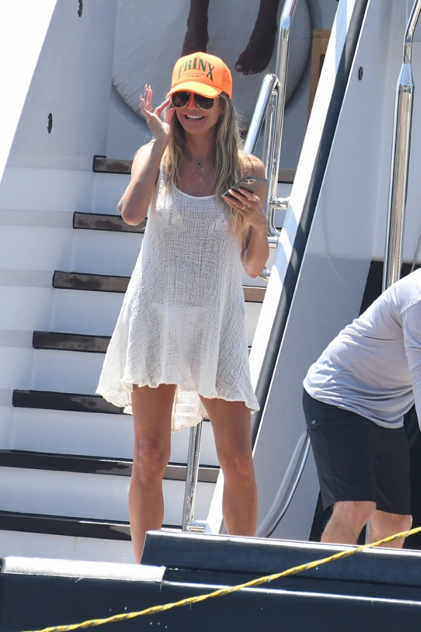 Heidi Klum With Leni Klum Soak On A Luxury Yacht In Capri 28 Gotceleb