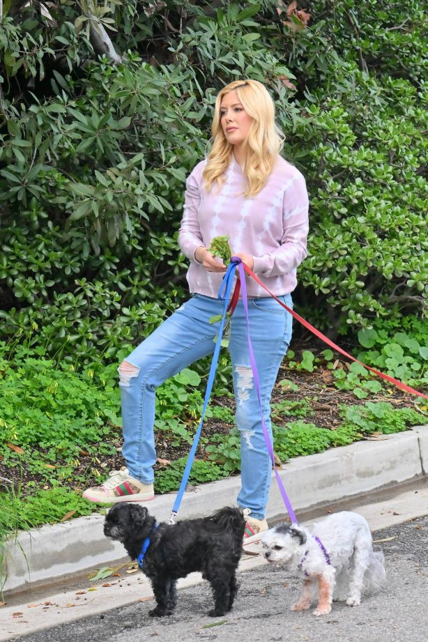 Heidi Pratt - On a dogs walk in Los Angeles