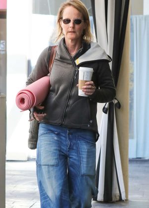 Helen Hunt - Heading to a yoga session in Brentwood