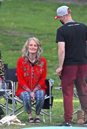 Helen Hunt - On the set of 'Blindspotting' at a park in Los Angeles