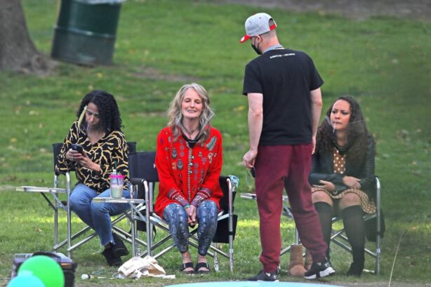 Helen Hunt - On the set of 'Blindspotting' at a park in Los Angeles