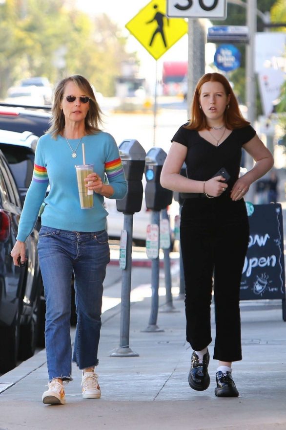 Helen Hunt with daughter Makena Lei - Shopping in Brentwood