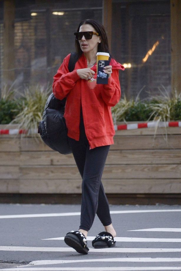 Hilaria Baldwin - Out for a coffee run in New York