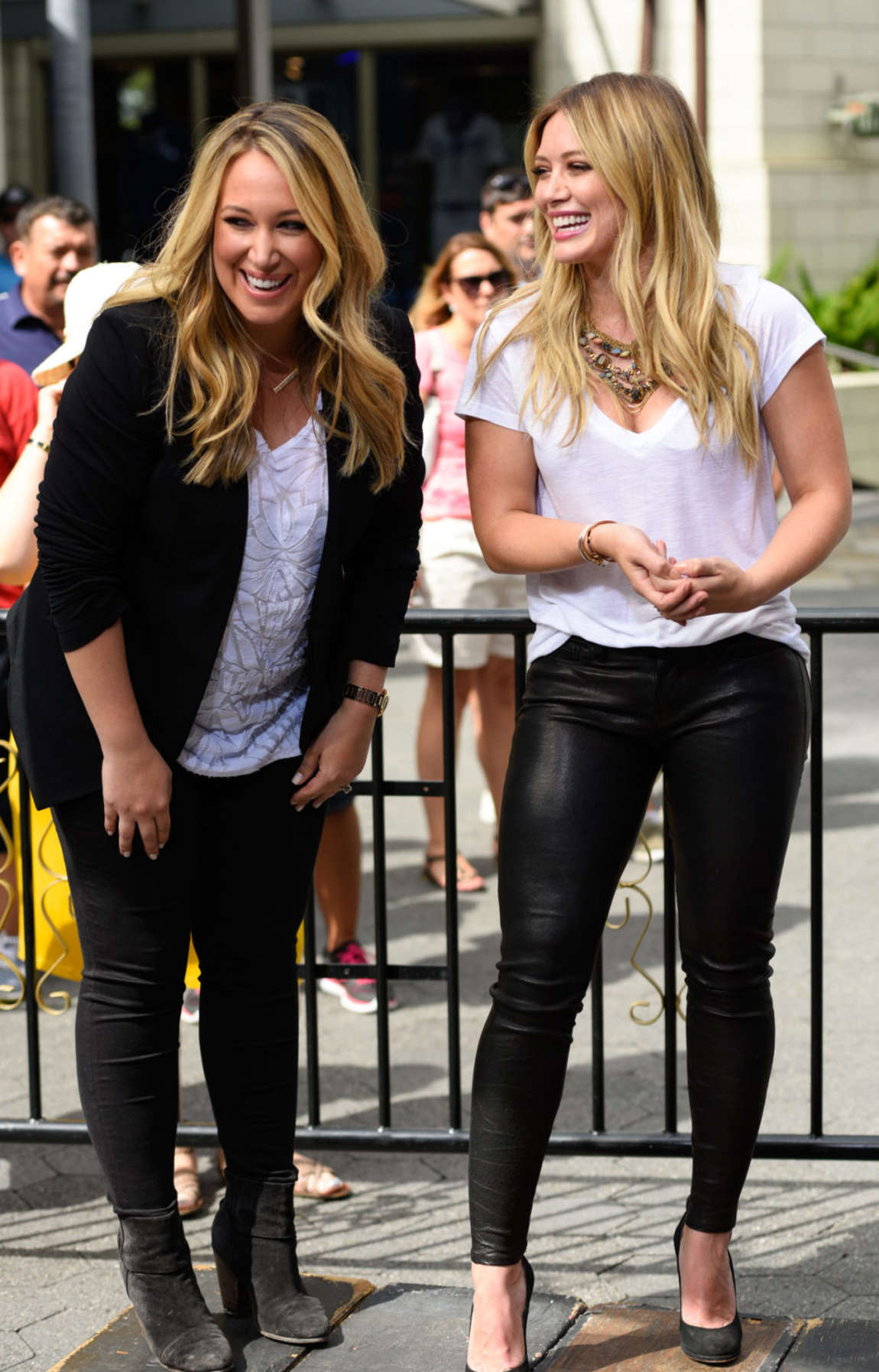 Hilary and Haylie Duff On 'Extra' in LA