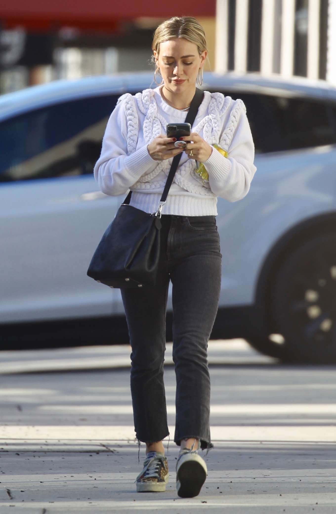 Hilary Duff - Arrives to a nail salon in Los Angeles