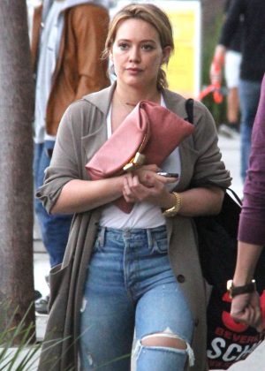 Hilary Duff - Arrives to The Four Seasons Hotel in Beverly Hills