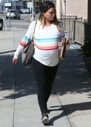 Hilary Duff - Arriving at a gym in Studio City