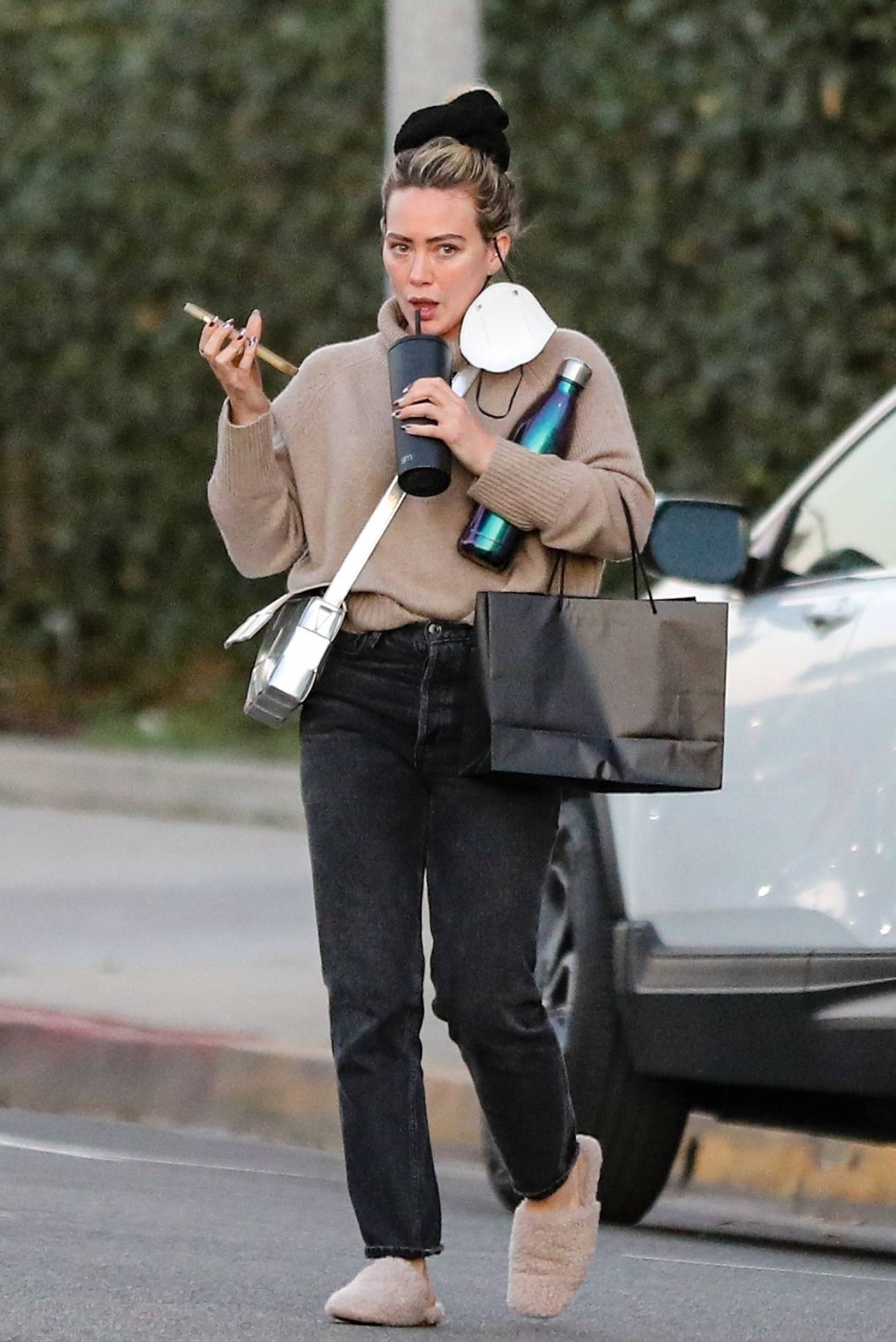 Hilary Duff 2021 : Hilary Duff – Chats on her phone while out in Beverly Hills-04