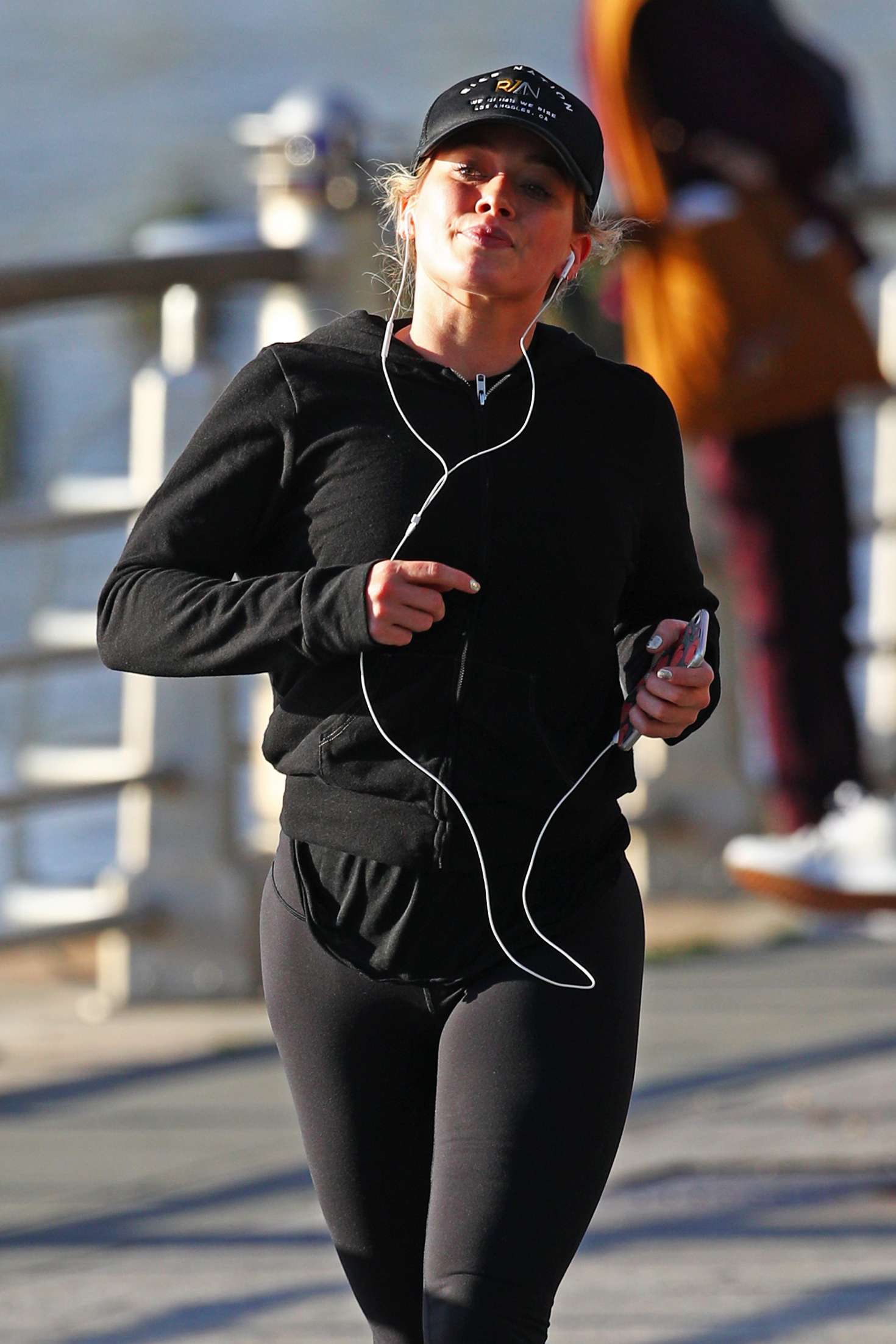 Hilary Duff exercising on the Hudson River in NYC
