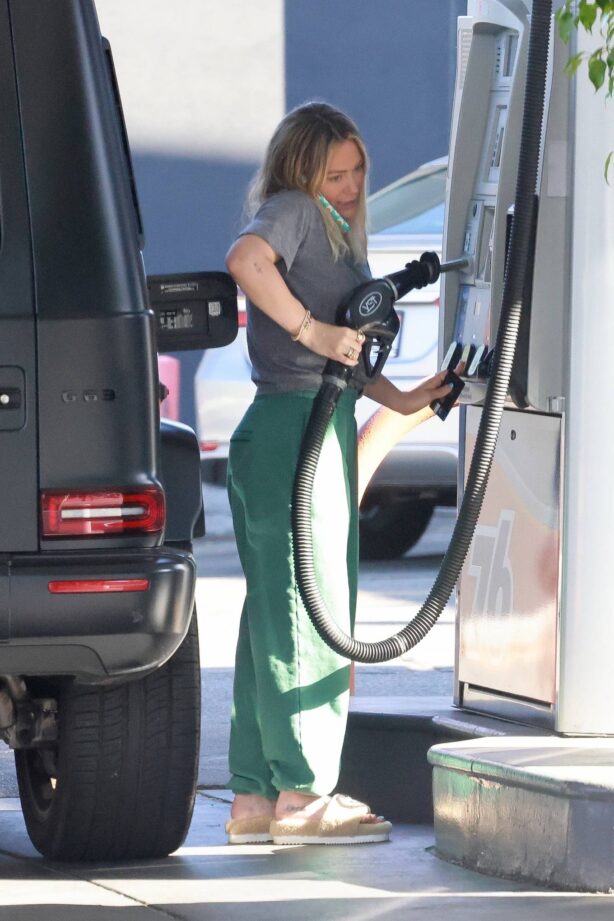 Hilary Duff - Fuels up her car in Studio City
