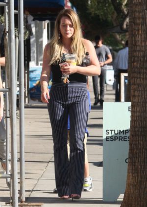 Hilary Duff - Grabs an Iced Coffee in Studio City