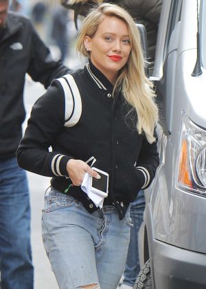 Hilary Duff heads to set on 'Younger' in New York