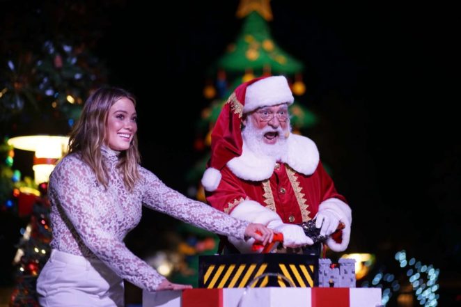 Hilary Duff - Helps light the LEGO Christmas tree at Legoland California