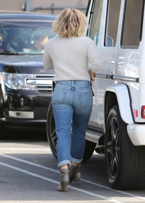 Hilary Duff Booty in Jeans Shopping in LA