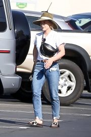 Hilary Duff in Jeans - Shopping in Studio City