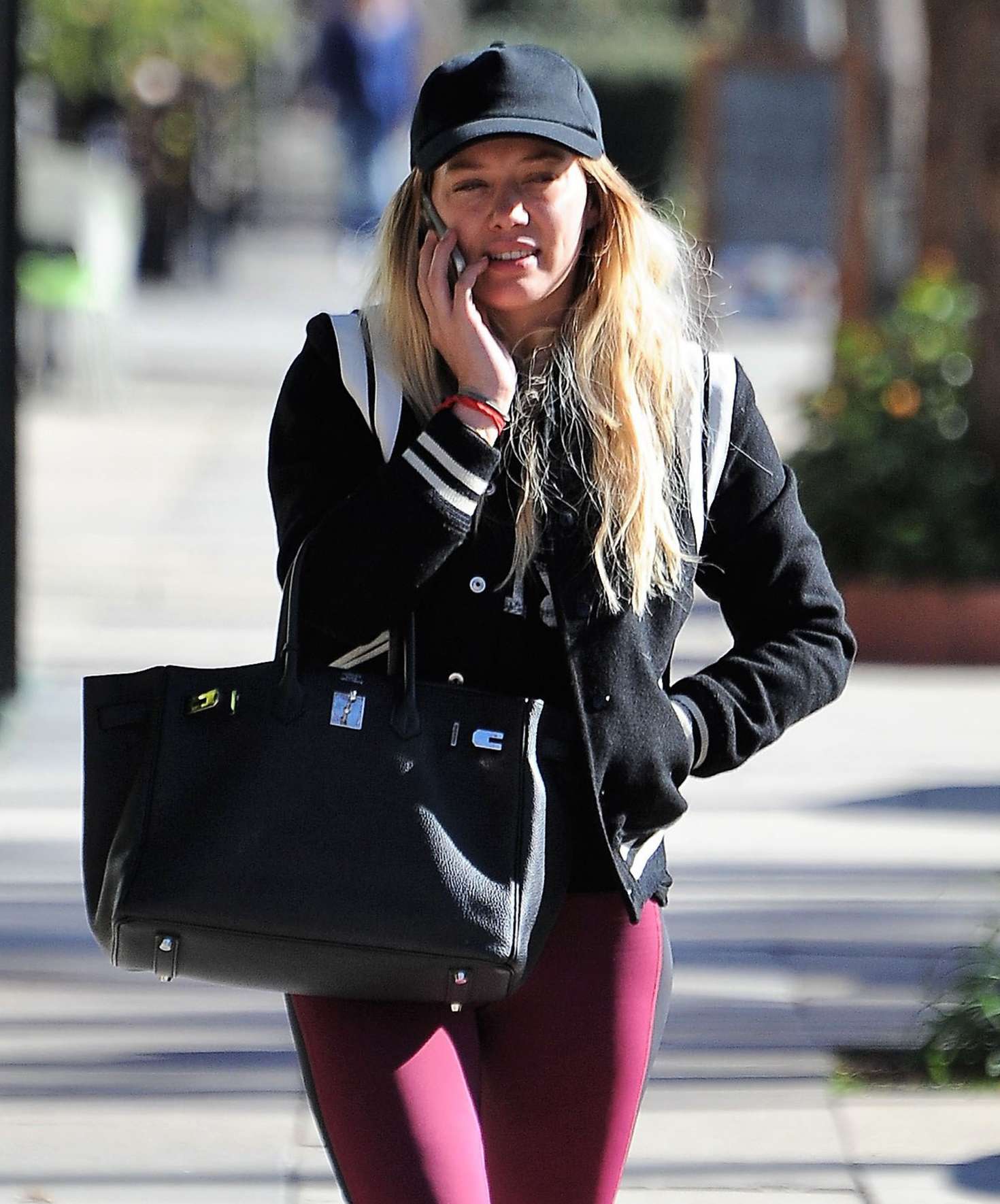 Hilary Duff 2017 : Hilary Duff in Spandex Arriving to the Gym -23. 