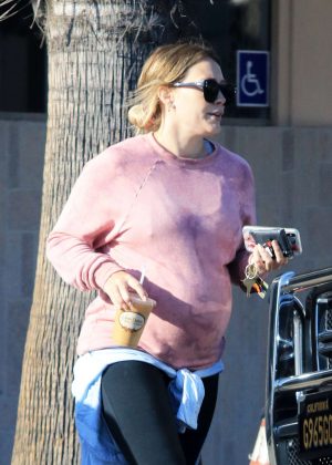 Hilary Duff - Leaving a coffee shop in LA
