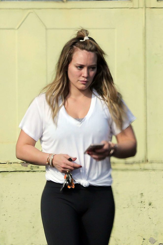 Hilary Duff - Leaving the gym in LA