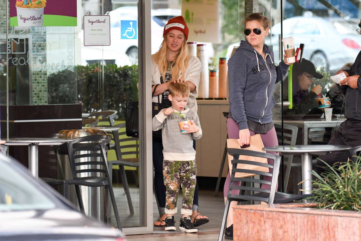 Hilary Duff 2017 : Hilary Duff lunch with her son in Studio City -03