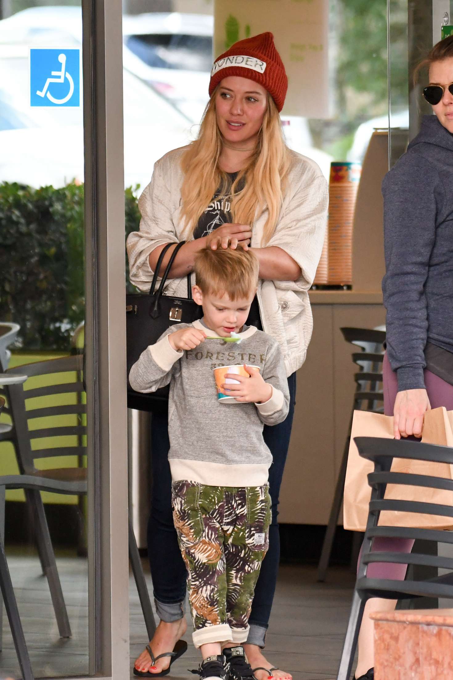 Hilary Duff 2017 : Hilary Duff lunch with her son in Studio City -27