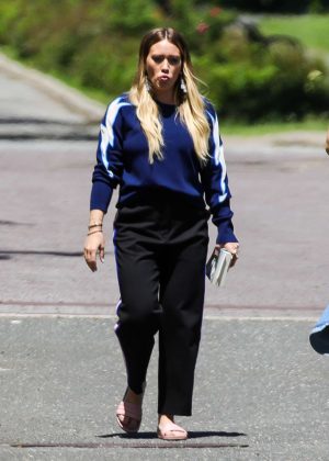 Hilary Duff - On the set of 'Younger' in NYC