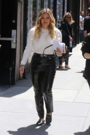 Hilary Duff - On the set of Younger in NYC