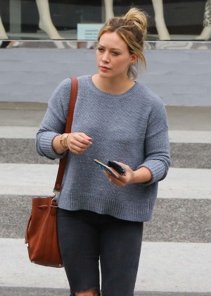 Hilary Duff in Ripped Jeans out for lunch in Beverly Hills