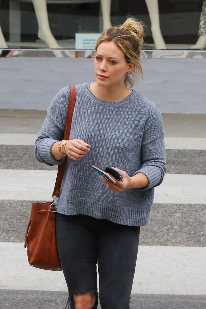Hilary Duff in Ripped Jeans out for lunch in Beverly Hills