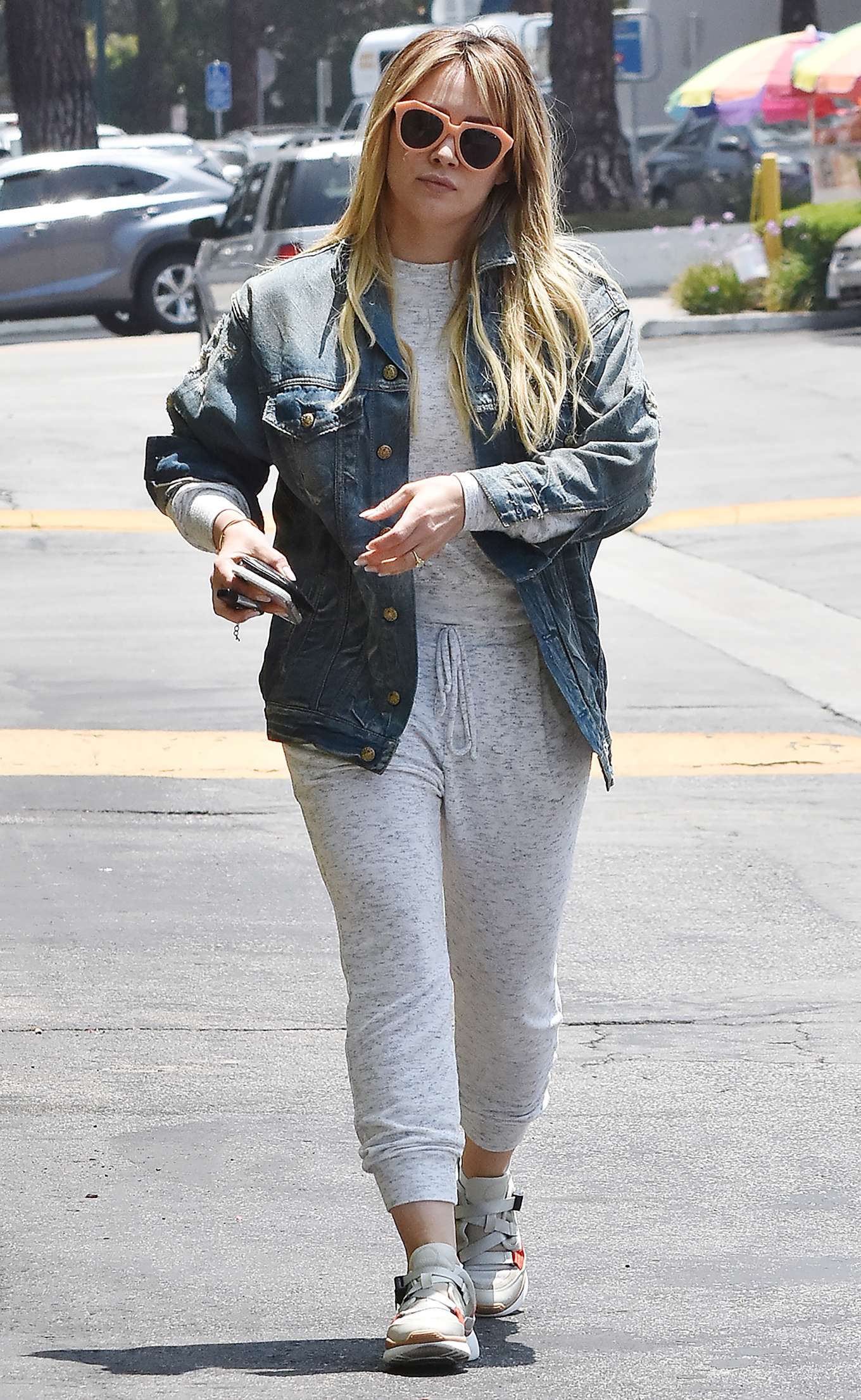 Hilary Duff 2019 : Hilary Duff: Out in Beverly Hills-01