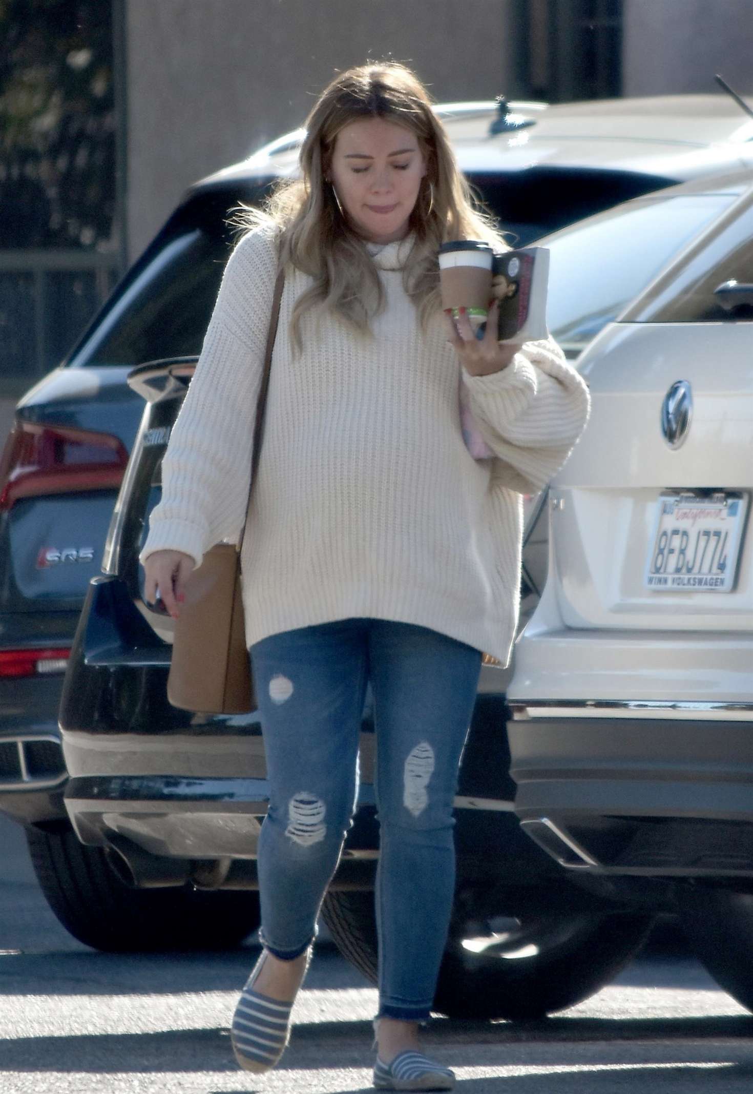 Hilary Duff 2018 : Hilary Duff: Out with her coffee -07
