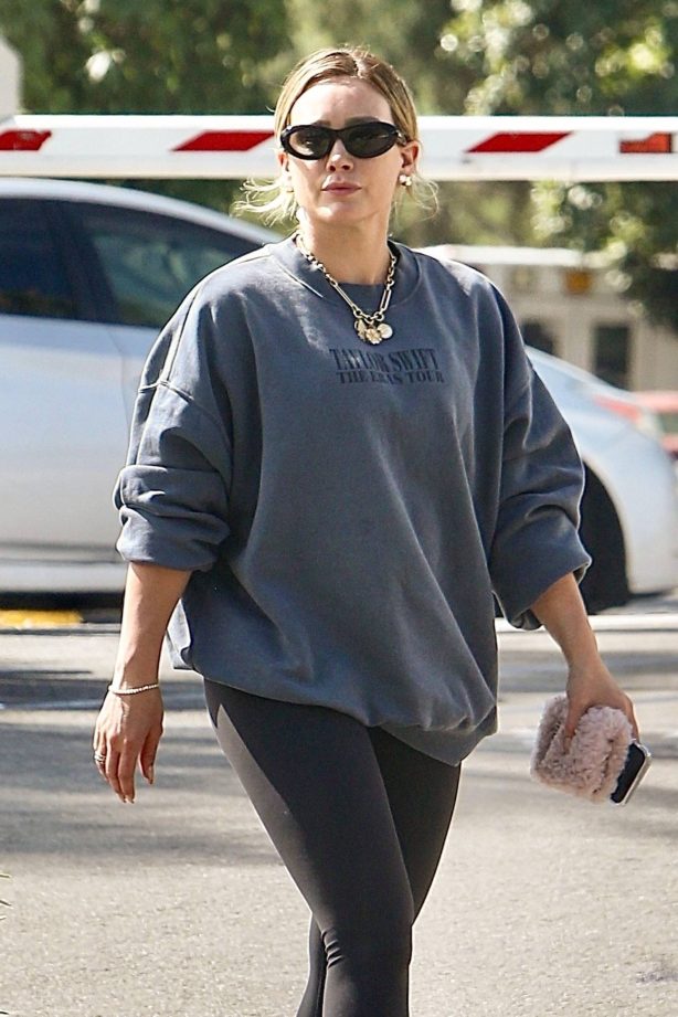 Hilary Duff - Photographed going out shopping at the Erewhon Market in Los Angeles