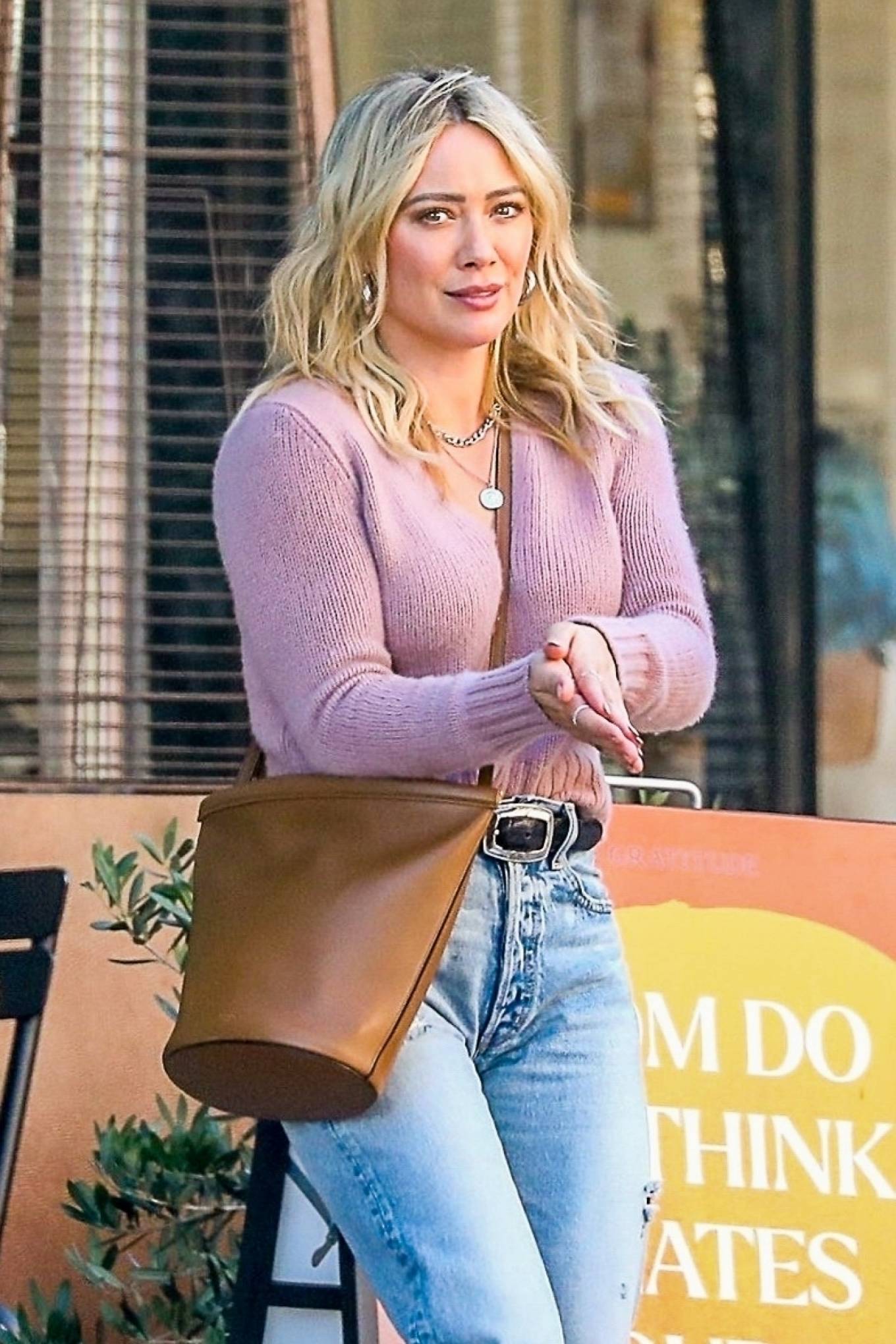 Hilary Duff 2022 : Hilary Duff – Seen at Cafe Gratitude in LA after filming at Paramount Studious-08