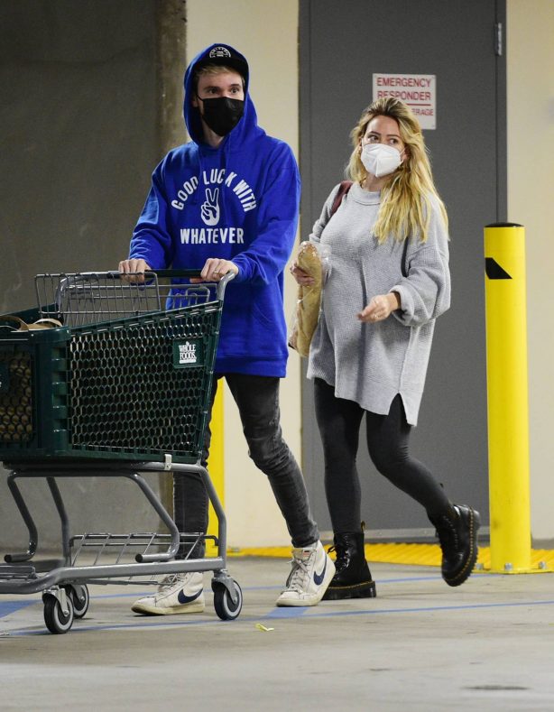 Hilary Duff - Seen at Whole Foods in Los Angeles