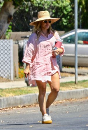 Hilary Duff - Seen in a pink attire at the park in Sherman Oaks