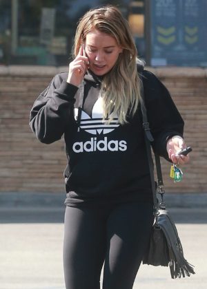Hilary Duff - Seen leaving a grocery store in Studio City