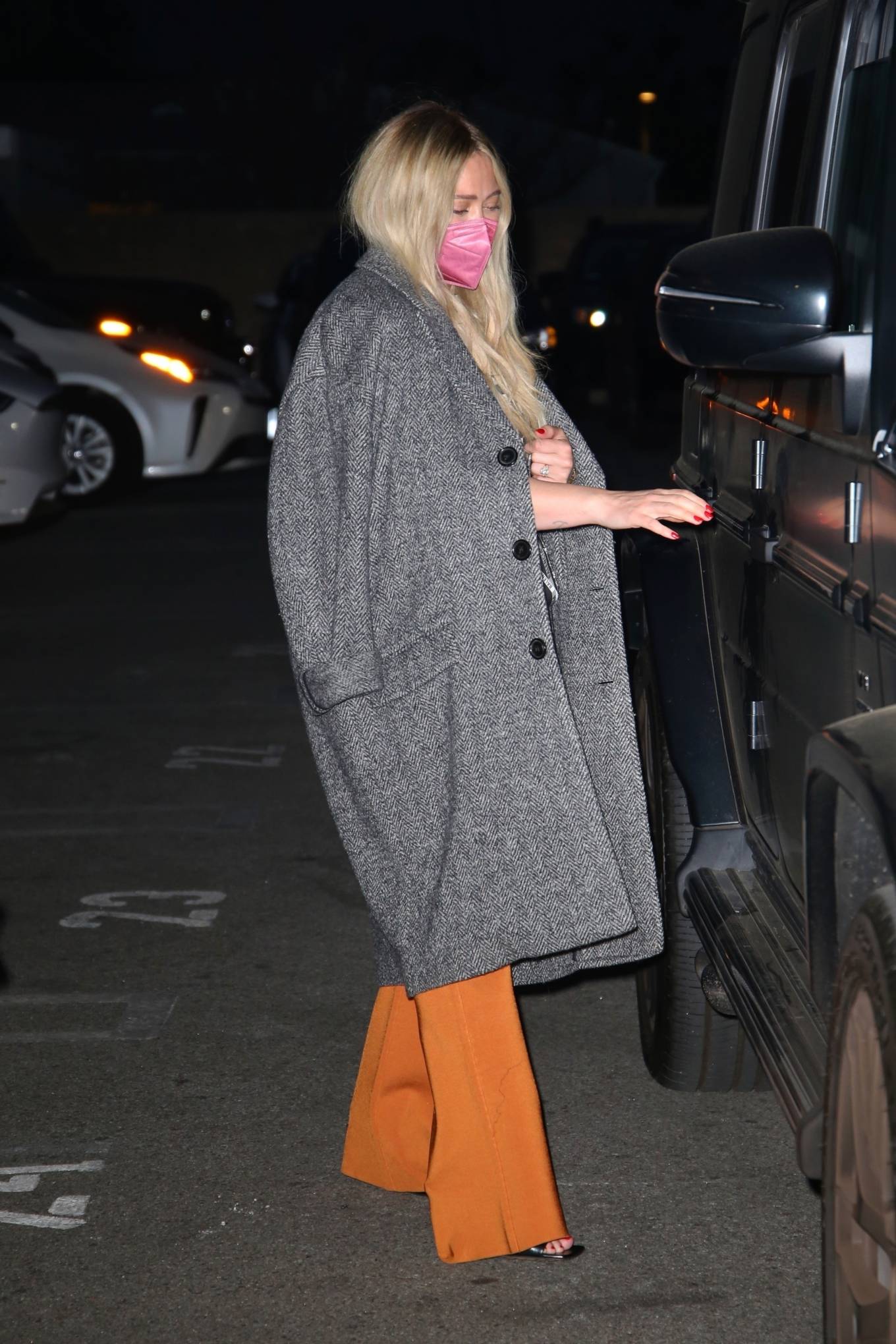 Hilary Duff 2021 : Hilary Duff – Seen leaving Matsuhisa restaurant in Beverly Hills-05