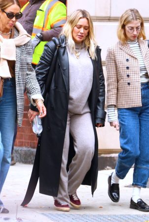 Hilary Duff - Seen with friends in Tribeca - New York