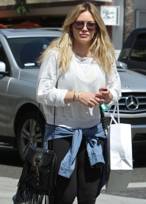 Hilary Duff Shopping at Intermix in Beverly Hills